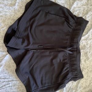 Lululemon Inner Glow short 3”